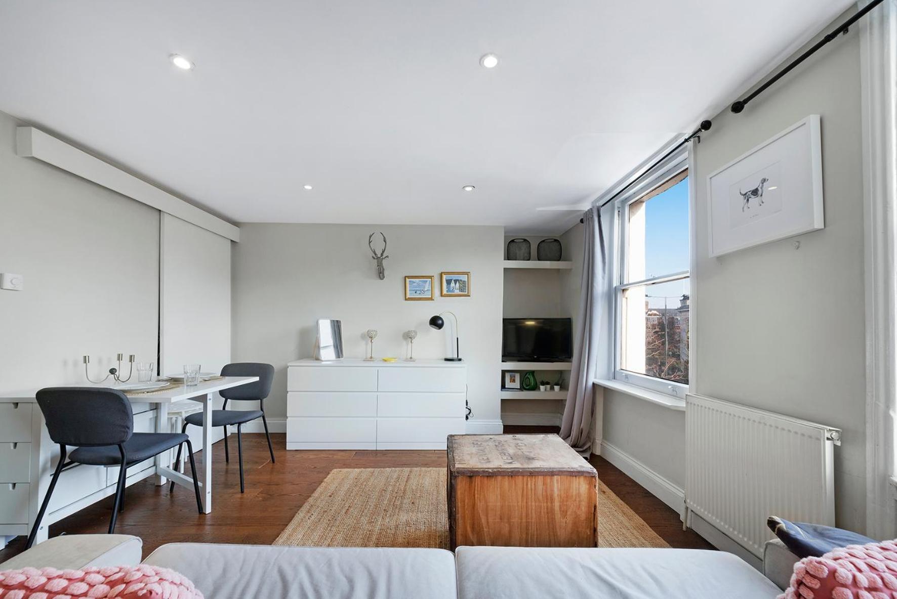 Modernised Apartments 1 And 2 Bedrooms Option Terrace And Balcony High Street London Eksteriør bilde